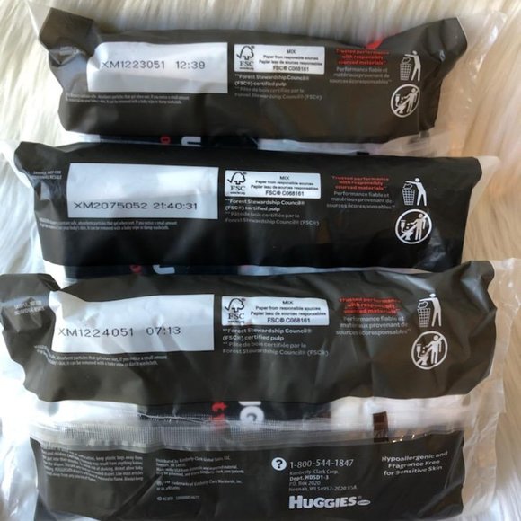 Huggies Diaper & Wipes Sample Bundle - Picture 2 of 4